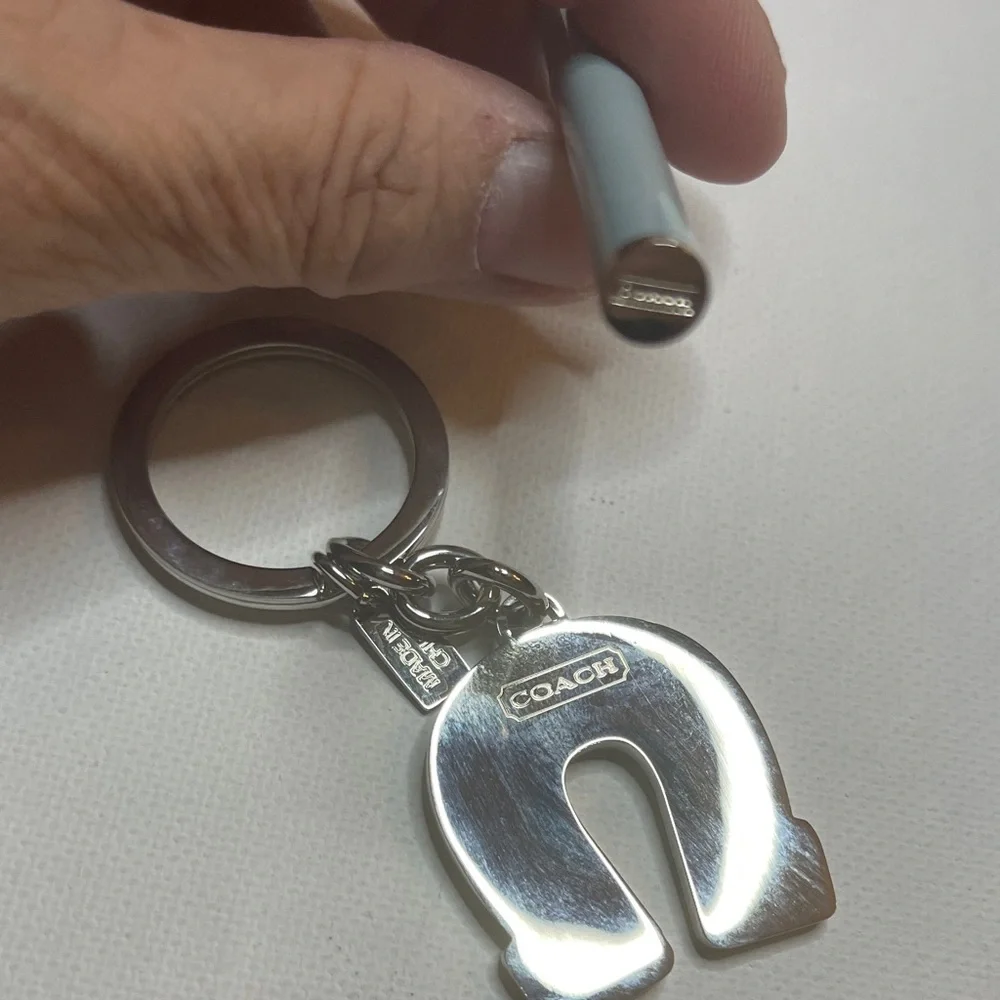 Coach Legacy Horseshoe Keychain with Coach Pen - Picture 5 of 6